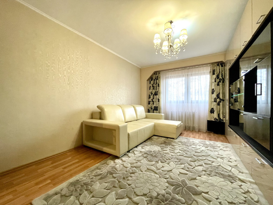 Inchiriere apartament 3 camere pe Teodor Mihali