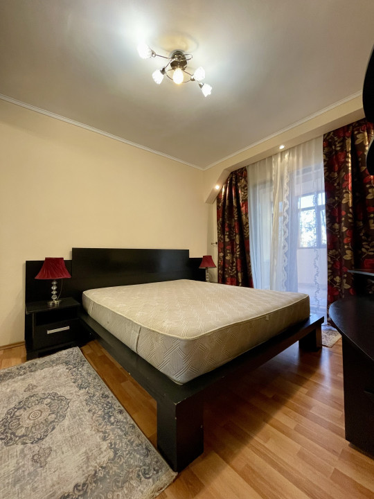 Inchiriere apartament 3 camere pe Teodor Mihali