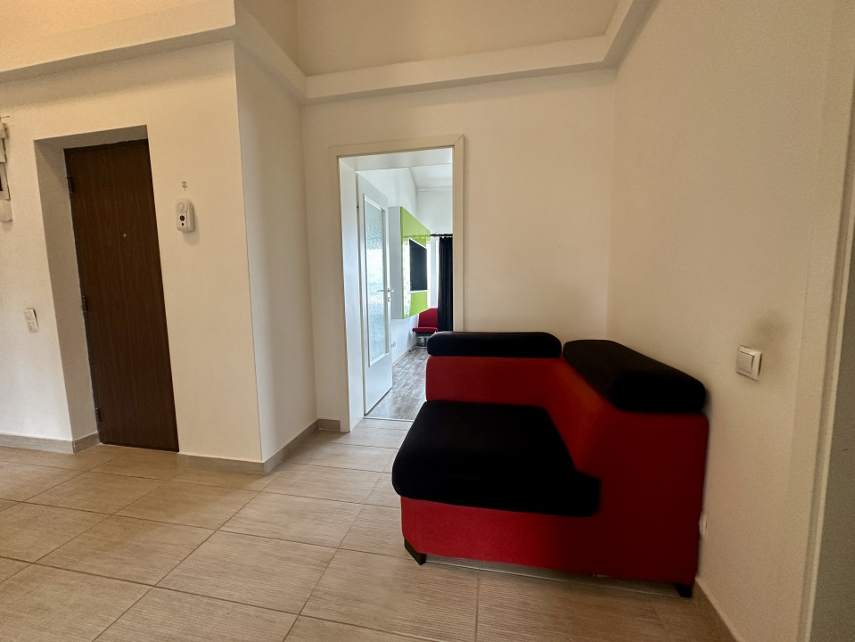 Apartament spațios, 3 camere, zona Eugen Ionesco