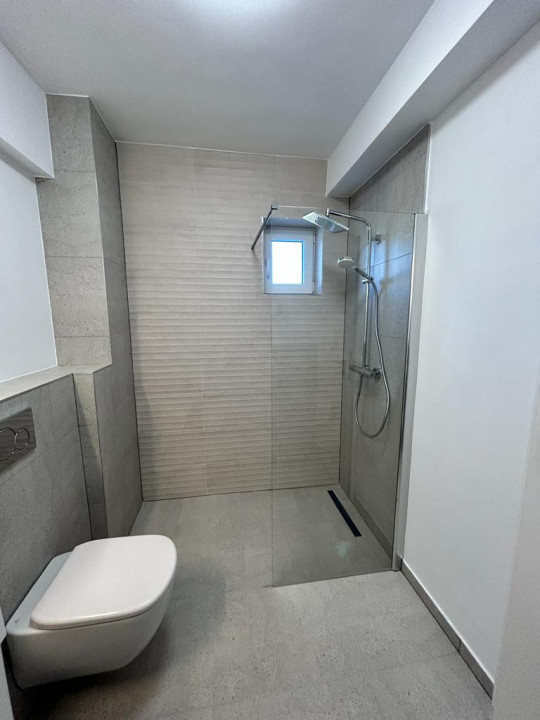 Apartament de inchiriat cu 3 camere, Valea Chintaului, zona Auchan Iris, Cluj