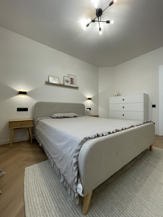 Prima închiriere! 2 camere ultrafinisat cu parcare în curte privată