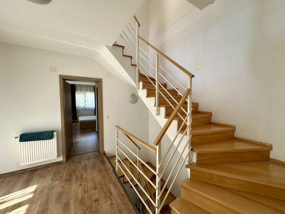Casa spațioasa, 4 dormitoare, Buna Ziua, priveliște panoramică