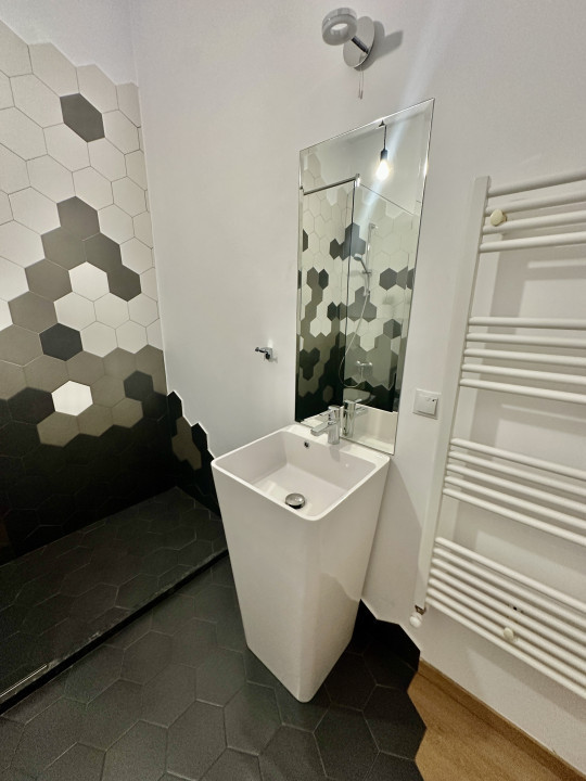 Apartament modern, luminos si spațios, zona centrala 