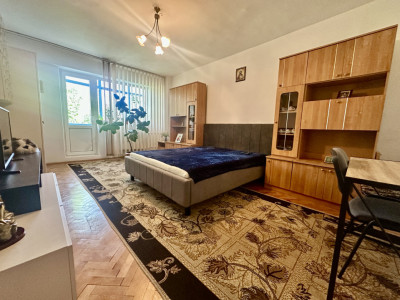 Apartament de vanzare ideal pentru studenții la medicina cu 2 camere + bucătărie