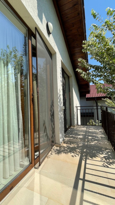 Inchiriere apartament ultrafinisat cu terasa si loc de parcare