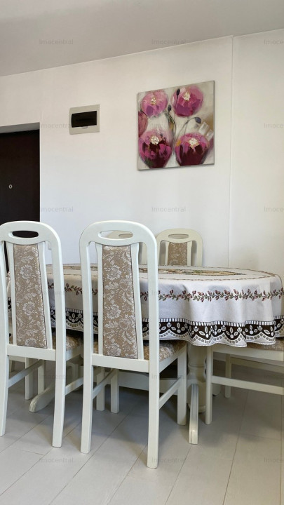 Inchiriere apartament ultrafinisat cu terasa si loc de parcare