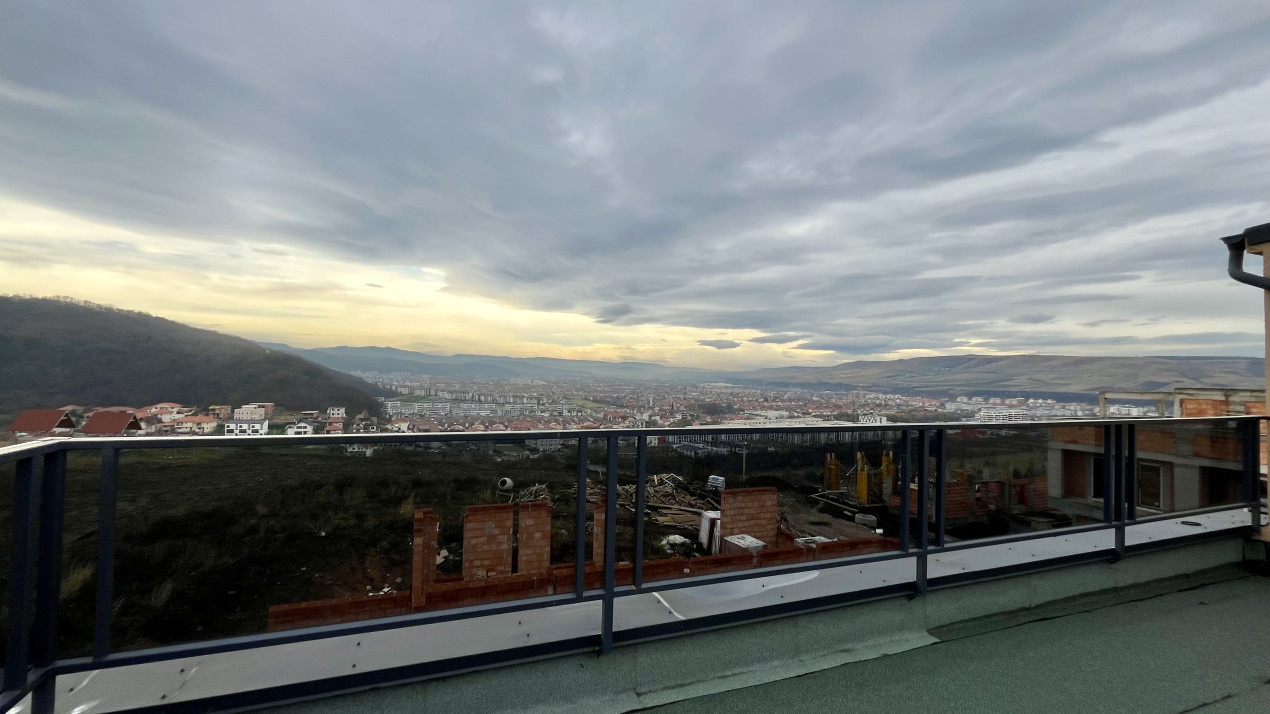Duplex cu 2 terase și priveliște panoramică asupra Floreștiului-Narciselor