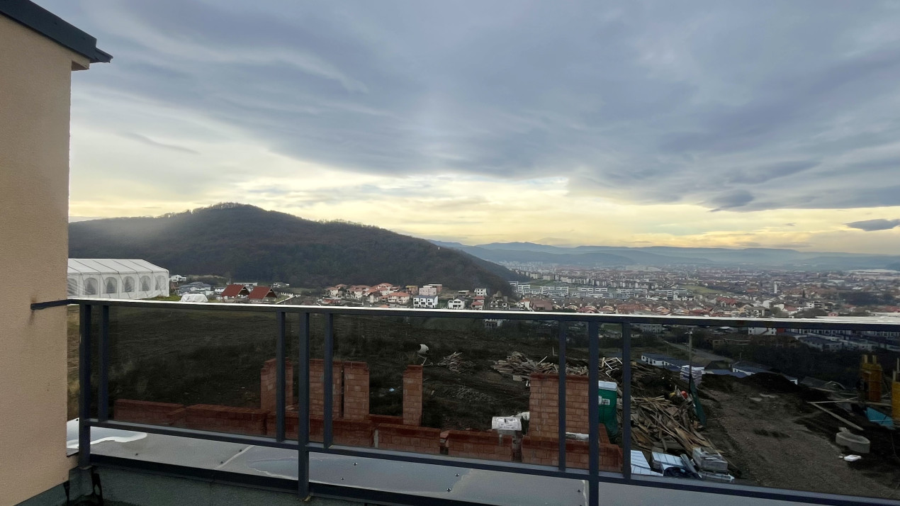 Duplex cu 2 terase și priveliște panoramică asupra Floreștiului-Narciselor