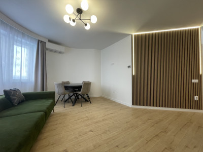 Prima închiriere 3 camere pe Alecu Russo