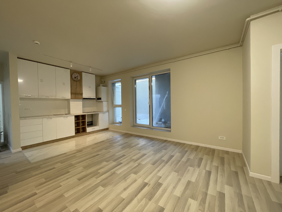 Apartament cu 3 camere, 2 băi și terasă de 35mp