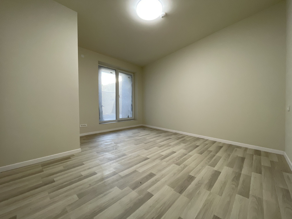 Apartament cu 3 camere, 2 băi și terasă de 35mp